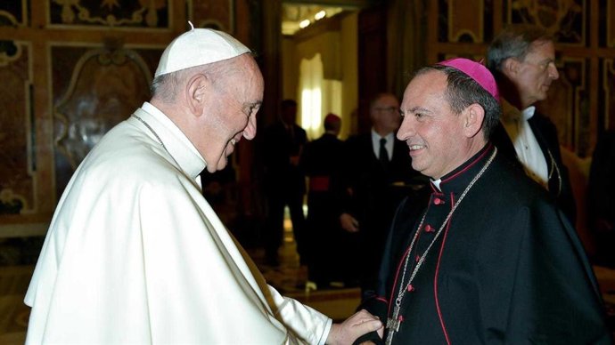 El Obispo de Osma-Soria en una de las recepciones con el Papa Francisco.