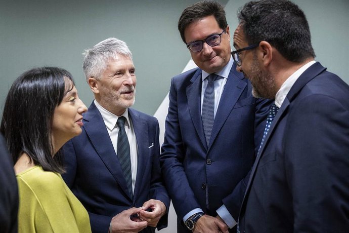 O governo promove treinamento em segurança cibernética para membros da Guarda Civil
