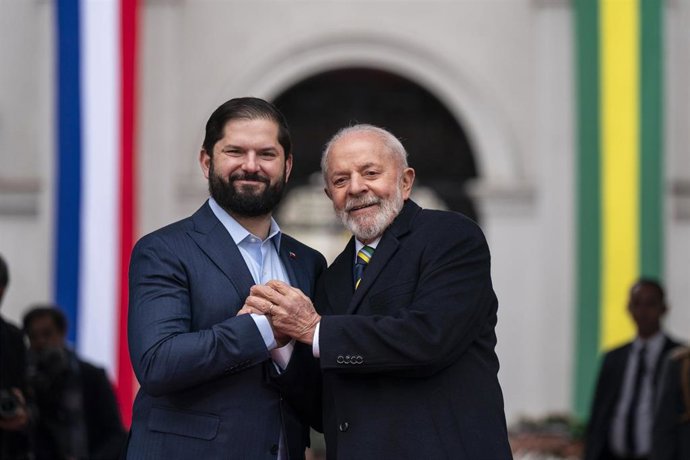 Archivo - Chile y Brasil