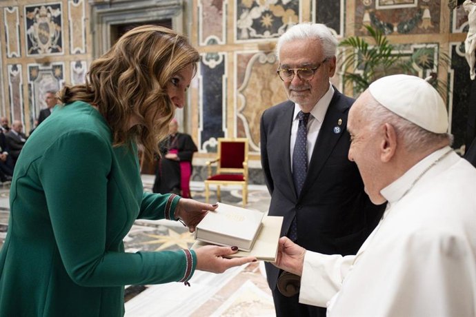 El Ayuntamiento decreta tres días de luto oficial por el fallecimiento del Papa Francisco