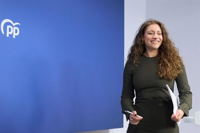 Archivo - La vicesecretaria de Sanidad y Educación del PP, Ester Muñoz, en una rueda de prensa en Génova 