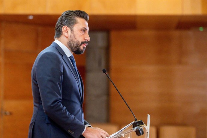 Archivo - El portavoz del PP en la Asamblea de Madrid, Carlos Díaz-Pache.