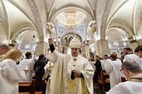 El arzobispo de Valencia destaca que el Papa Francisco quería "una Iglesia abierta, misericordiosa y acogedora"