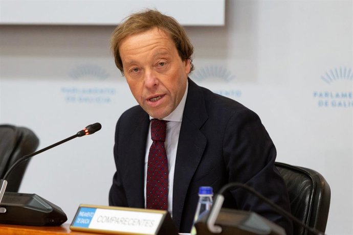 El secretario xeral Técnico e do Tesouro de la Consellería de Facenda, David Cabañó, en el Parlamento