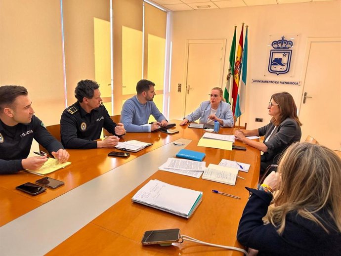 Reunión del equipo de trabajo que revisa los mecanismos de control para reforzar la seguridad vial en el Paseo Marítimo
