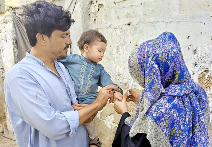 Archivo - Campaña contra la polio en Pakistán (archivo)