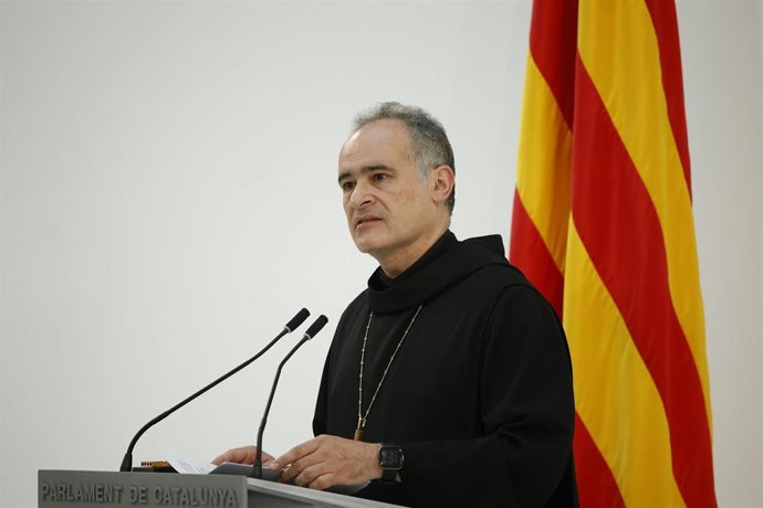 Archivo - El abad Manel Gasch recoge la Medalla de Honor otorgada por el Parlament de Catalunya a la Abadía de Montserrat, a 10 de septiembre de 2024, en Barcelona, Catalunya (España)