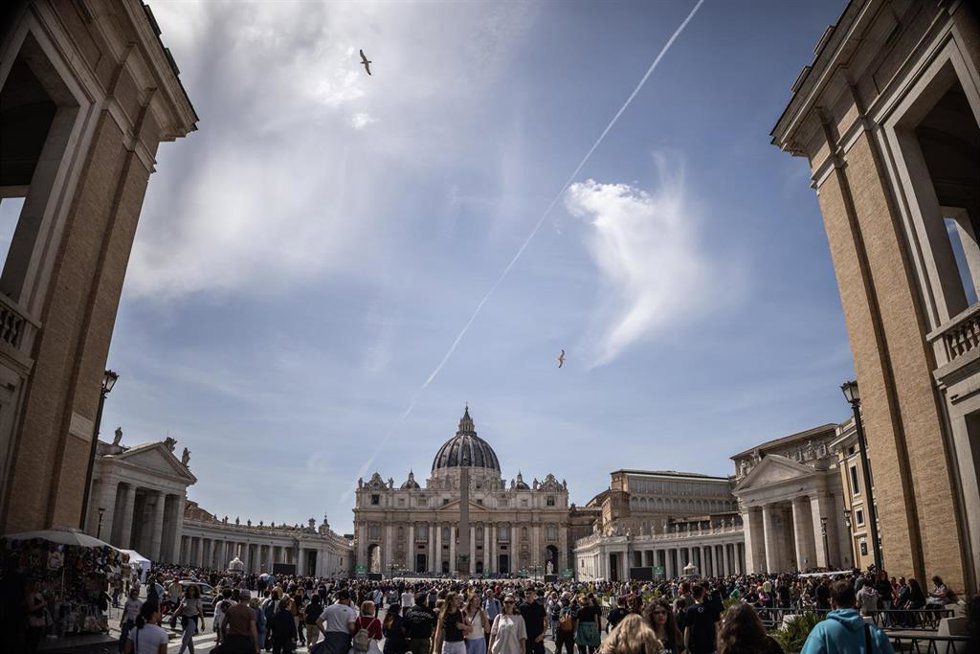La Plaza de San Pedro del Vaticano.