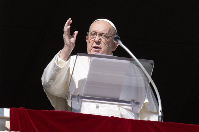 Archivo - 03 November 2024, Vatican, Vatican City: Pope Francis deliver Angelus Prayer in St. Pater's Square at the Vatican. Photo: Vatican Media/IPA via ZUMA Press/dpa