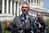 Un congresista republicano se muestra a favor de la destitución de Hegseth como secretario de Defensa de EEUU