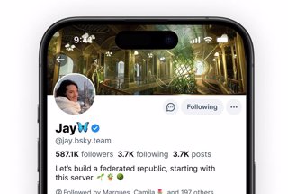 SocialMedia