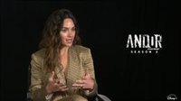 Adria Arjona regresa en la temporada 2 de Andor: "Es triste que los humanos sigamos tropezando con la misma piedra"