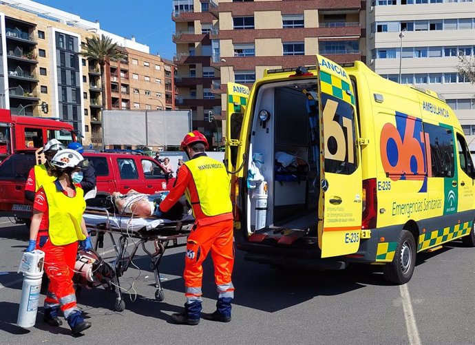 Los centros coordinadores del 061 reciben más de 81.000 llamadas durante Semana Santa, Sevilla la que más con 18.577.