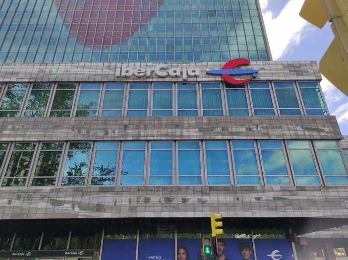 Archivo - Sede de Ibercaja en Zaragoza. 