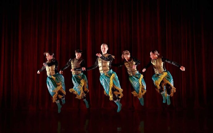 Compañías consolidadas y talentos emergentes en la programación especial del LAVA por el Día Internacional de la Danza. En la foto el espectáculo 'Va! De danza'.