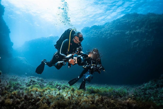 Archivo - Investigadores durante la exploración en Skerki