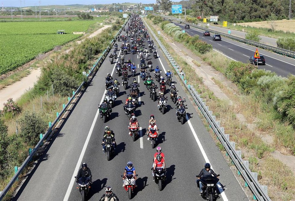 Archivo - Caravana motera con motivo del Gran Premio de España en el circuito de Jerez