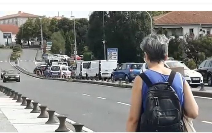 Archivo - Imagen de retenciones en la frontera guipuzcoana con Francia