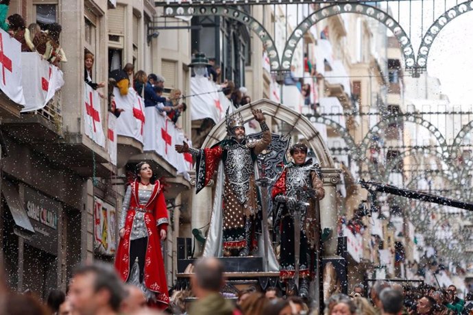 Archivo - Arxiu- Imatge d'arxiu de les festes de Sant Jordi d'Alcoi 