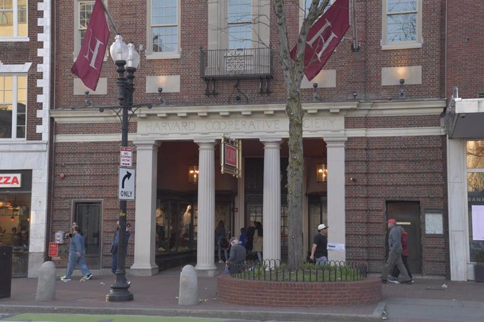 Universidad de Harvard.