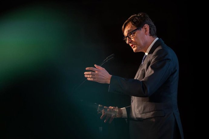 Archivo - El presidente de la Generalitat, Salvador Illa, interviene durante la presentación de las tres primeras etapas del Tour de Francia 2026, en la Llotja de Mar, a 25 de febrero de 2025, en Barcelona, Catalunya (España). Según el director general de