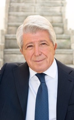 Enrique Cerezo.