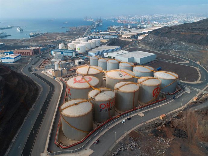 Archivo - Terminal de Bunkering de Oryx en el Puerto de Las Palmas