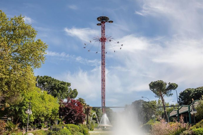 Archivo - Parque de Atracciones de Madrid inaugura su programación especial de verano con espectáculos para todos los públicos