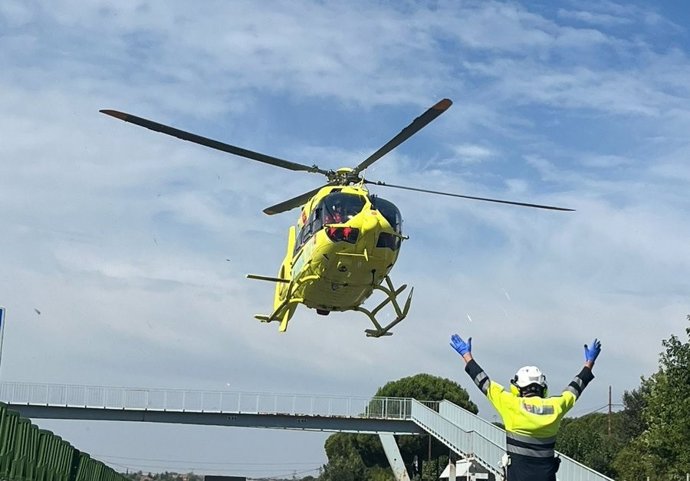 Archivo - Helicóptero medicalizado del Summa.