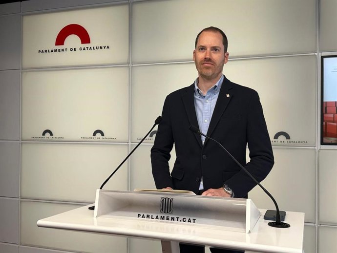 El portavoz del PP en el Parlament, Juan Ferrnández