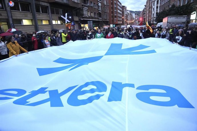 Archivo - Protesta convocada por SARE en Bilbao