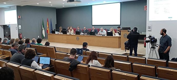 Imagen del claustro de la US