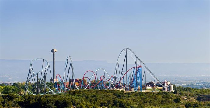 Archivo - El parque de atracciones PortAventuraWorld