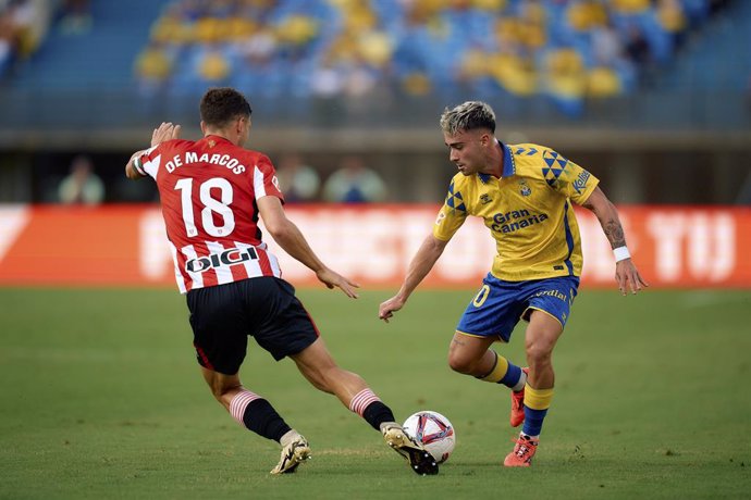Archivo - Alberto Moleiro of UD Las Palmas in action during the Spanish league, La Liga EA Sports, football match played between UD Las Palmas and Athletic Club at Estadio Gran Canaria on September 15, 2024, in Las Palmas de Gran Canaria, Spain.
