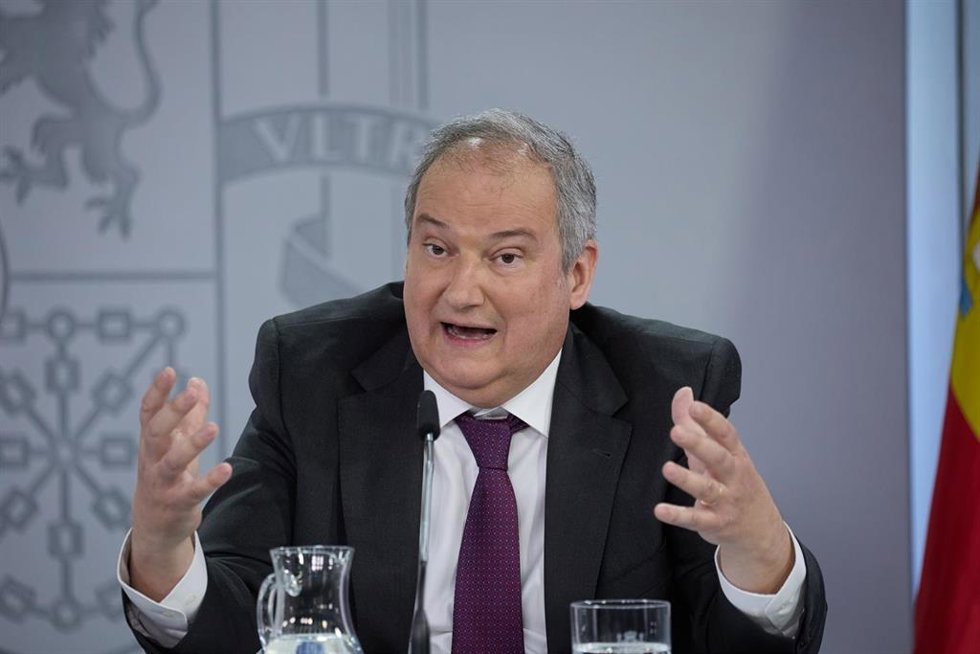 El ministro de Industria y Turismo, Jordi Hereu, durante una rueda de prensa posterior a la reunión del Consejo de Ministros, en el Palacio de La Moncloa, a 15 de abril de 2025, en Madrid (España). El Consejo de Ministros ha autorizado hoy al Ministerio