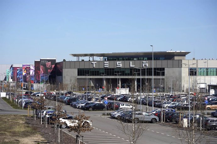 April 4, 2025, GrüNheide, Brandenburg, Deutschland: Die Tesla Gigafactory Berlin-Brandenburg  ist eine GroÃfabrik von Tesla im Ortsteil Freienbrink der märkischen Gemeinde Grünheide. Sie befindet sich rund 30 Kilometer Luftlinie südÃstlich vom Zentrum B