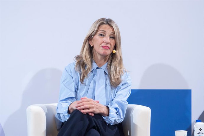 A Segunda Vice-Presidente e Ministra do Trabalho e da Economia Social, Yolanda Díaz, apresenta a formação da Comissão Internacional de especialistas em Responsabilidade Social Corporativa (RSC), no Palácio de Zurbano, em 22 de abril de 2025, e