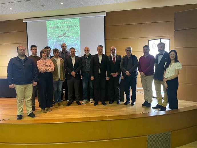 Inauguración de la jornada sobre cultura sidrera asturiana