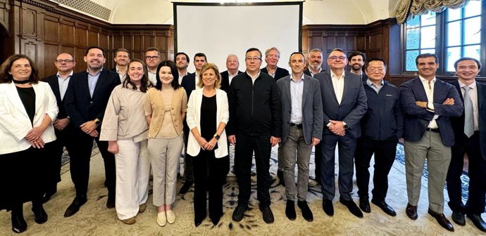Faconauto celebra un encuentro institucional con la patronal china CADA para reforzar su cooperación.