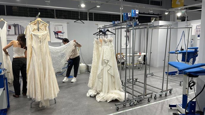 El planchado de alta calidad desfila en la Barcelona Bridal Fashion Week 2025 de la mano de Group Pressing Plus