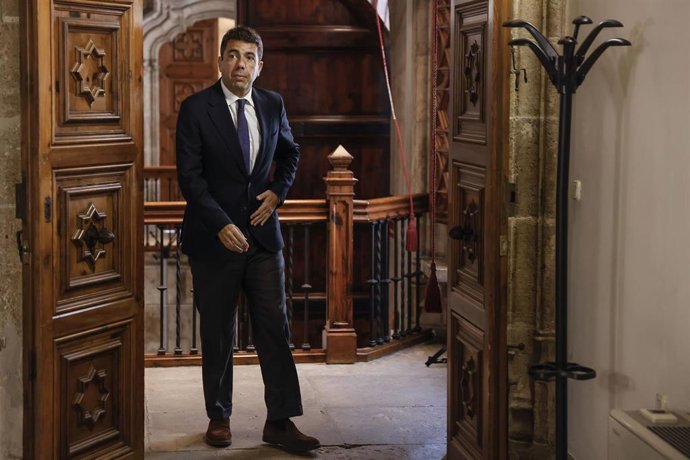 El 'president' de la Generalitat Valenciana, Carlos Mazón, a su llegada a una reunión
