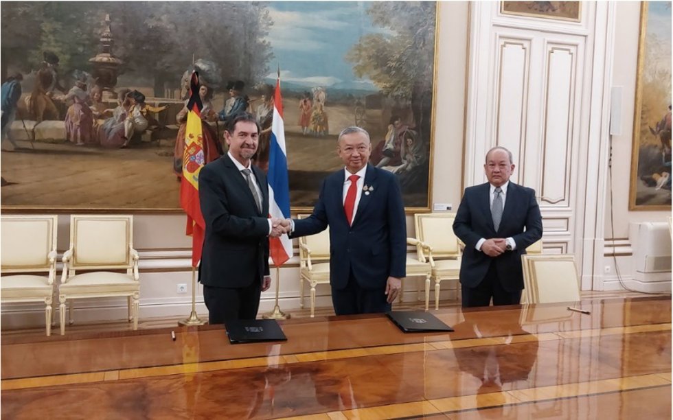España y Tailandia firman un acuerdo de colaboración en materia educativa