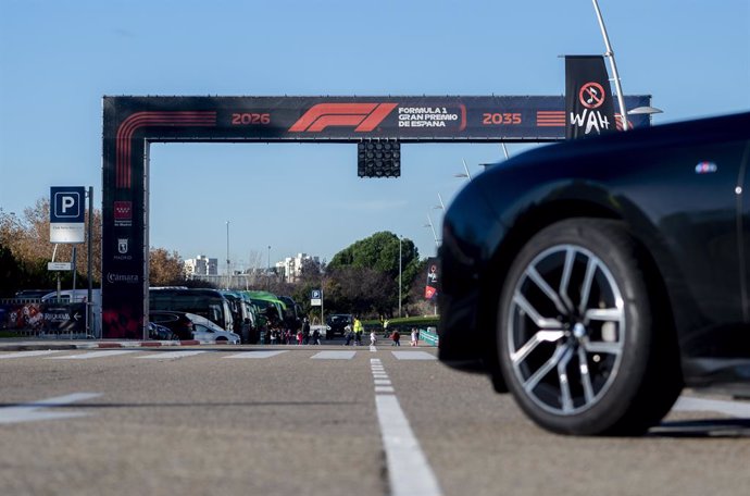Archivo - Arco de salida que tendrá el Gran Premio de España de Fórmula 1, en IFEMA Madrid, a 5 de diciembre de 2024, en Madrid (España). Madrid organizará el Gran Premio de España de Fórmula 1 desde 2026 y hasta 2035, por lo que el Mundial de la mayor co