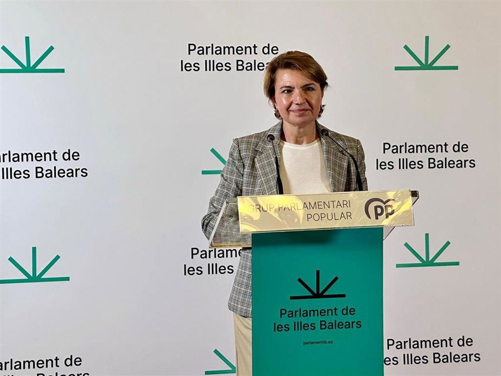 Archivo - La portavoz adjunta del PP, Marga Durán, en rueda de prensa.