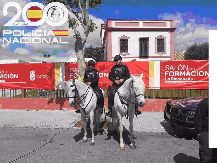 La Policía Nacional participa en el IV Salón de la Formación de La Rinconada