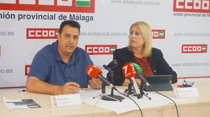 Daniel López, secretario de Salud Labroal de CCOO Málaga y María José Prados, secretaria de Mujer e Igualdad.