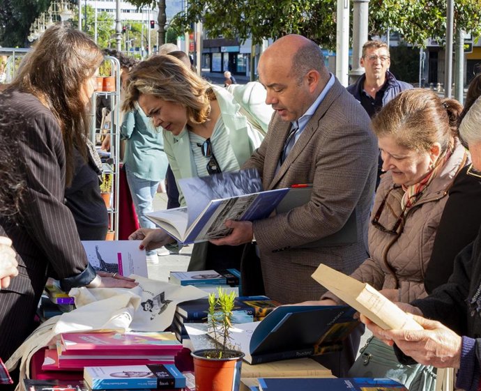 Auxiliadora Moreno y Gabriel Duque han participado en la actividad 'Quiero ser libro'.