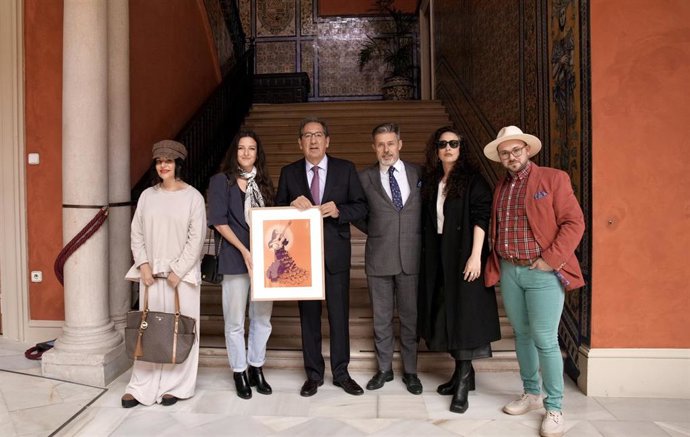 Antonio Pulido, en el centro, junto a 'La Tremendita', 'El Perrete' y Mercedes de Córdoba, en la presentación del ciclo 'Jueves Flamencos' de Cajasol.