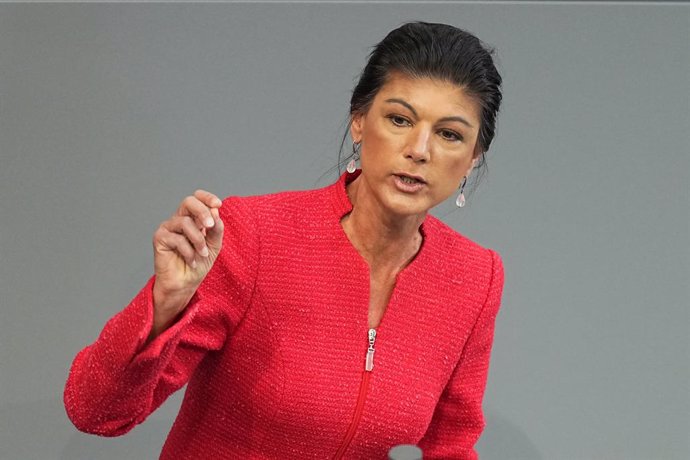 Archivo - FILED - 18 March 2025, Berlin: Sahra Wagenknecht, party leader of the Sahra Wagenknecht Alliance (BSW), speaks in the 214th plenary session of the 20th legislative period in the German Bundestag. Russian representatives should be allowed to take