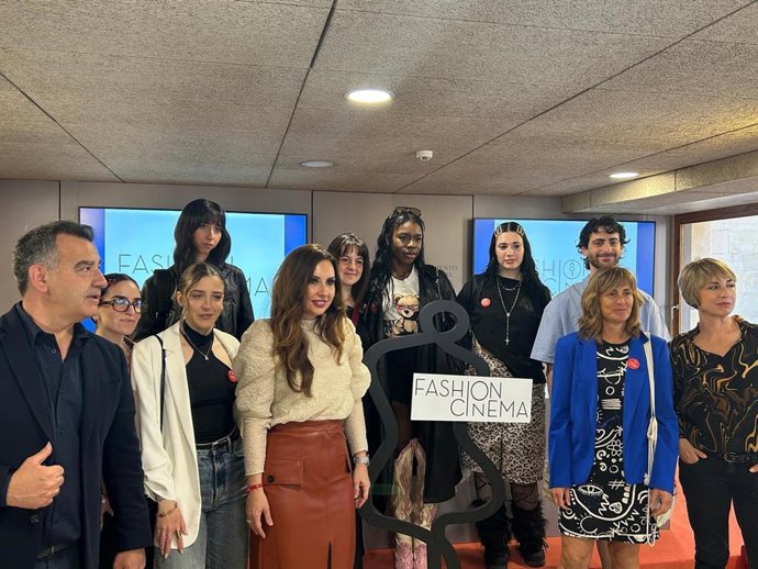 Presentación de Fashion Cimena